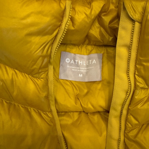 Athleta Shiny Gold Hooded Vest - Picture 3 of 3